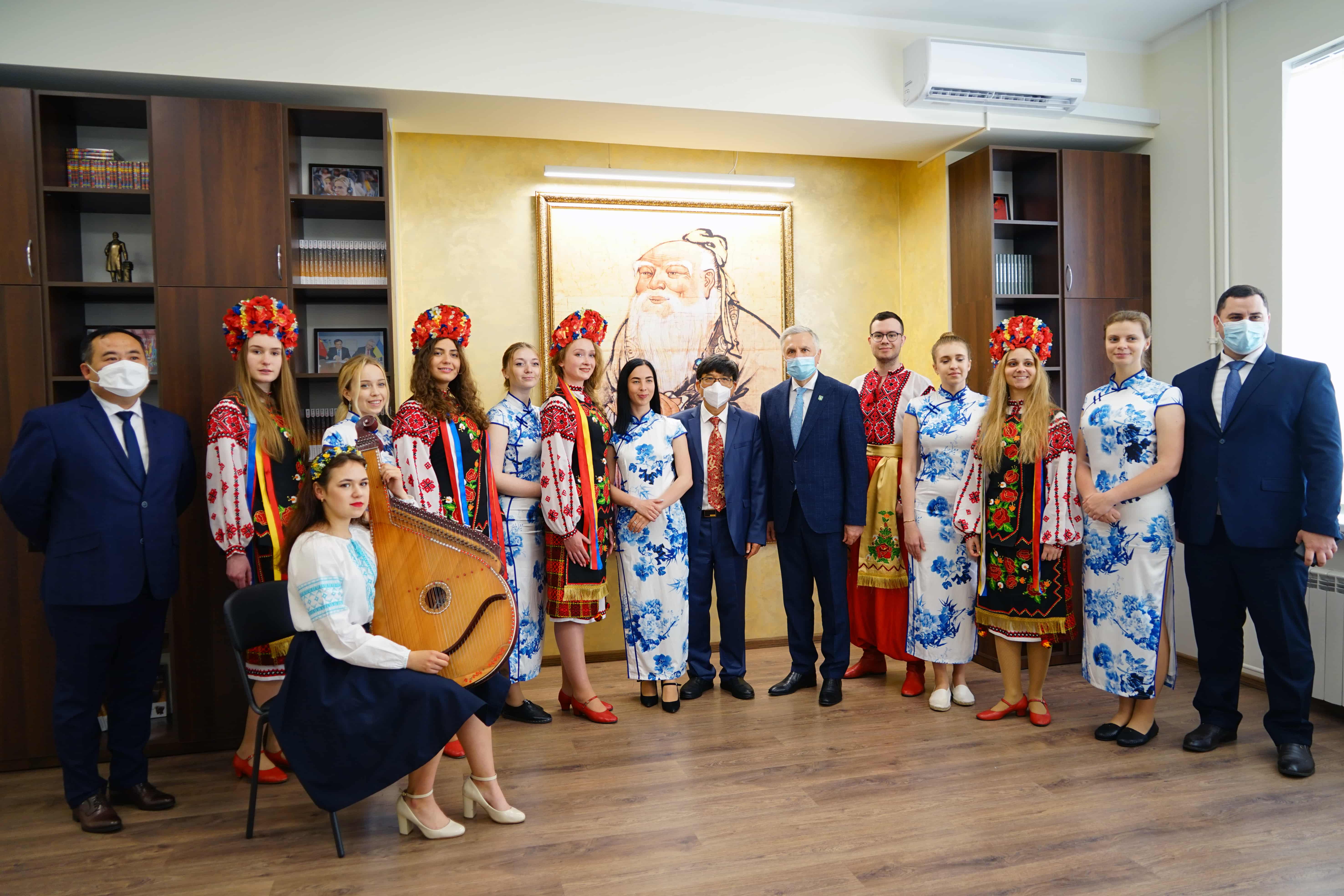 ВІДКРИТТЯ АУДИТОРІЙ КЛАСУ КОНФУЦІЯ